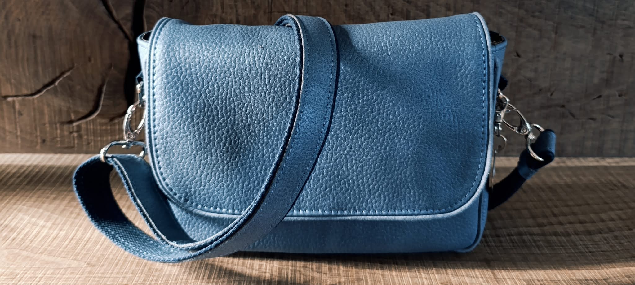 e0fa0371-88e4-4a42-a8c8-4d78ec311233